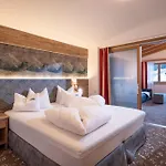 Alpenhotel Kuechl فندق
