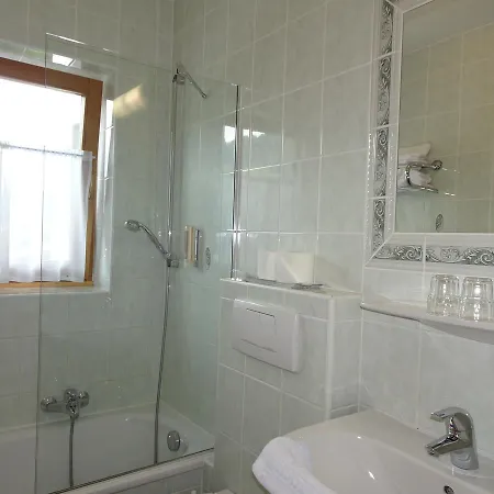 Alpenhotel Kuechl קירשברג אין טירול