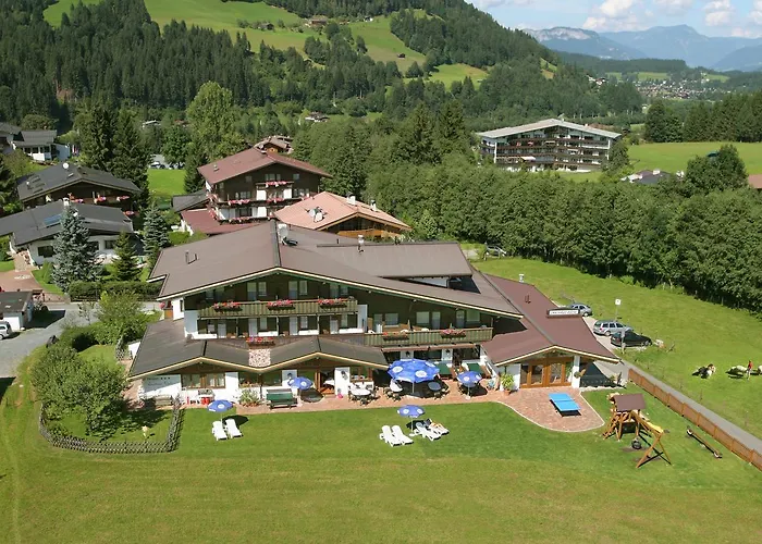 Szálloda Alpenhotel Kuechl 3*
