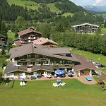 호텔 Alpenhotel Kuechl 3*